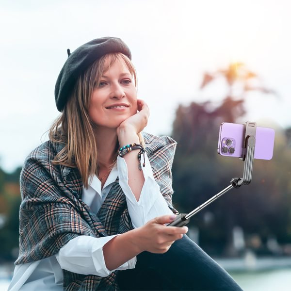 BOROFONE BY11 Live Broadcast Holder with Tripod and Remote Control selfie Stick - Image 4