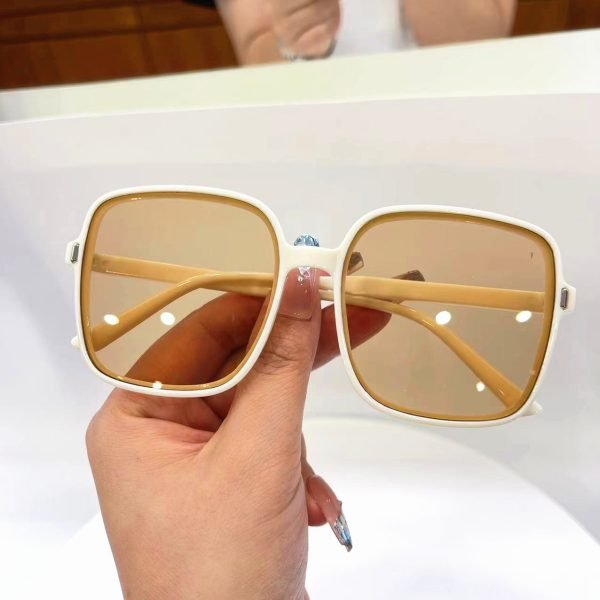 New Square Sunglasses Gradient Color 2025 Sunglasses for Women Trend Anti-UV Retro Sunglasses - White - Image 5